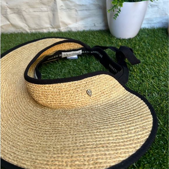 HELEN KAMINSKI
Mai
$225.00 NEW COLOUR
Natural/Midnight - Picture 6 of 16